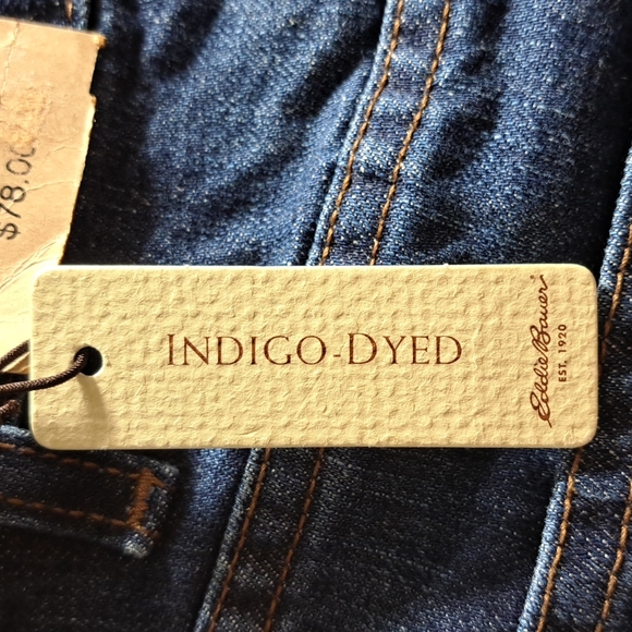 Eddie Bauer Indigo Dyed Relaxed Fit Blue Jean Denim NWT 33 x 34 - Picture 6 of 10